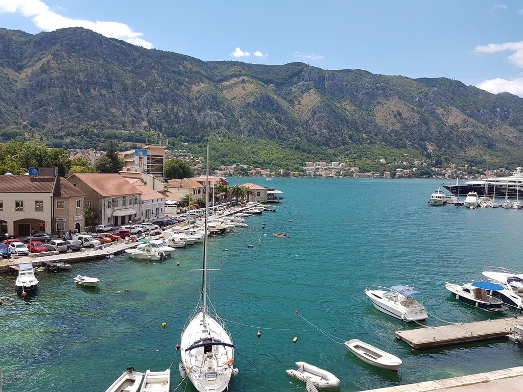 S&I Room Kotor Buitenkant foto